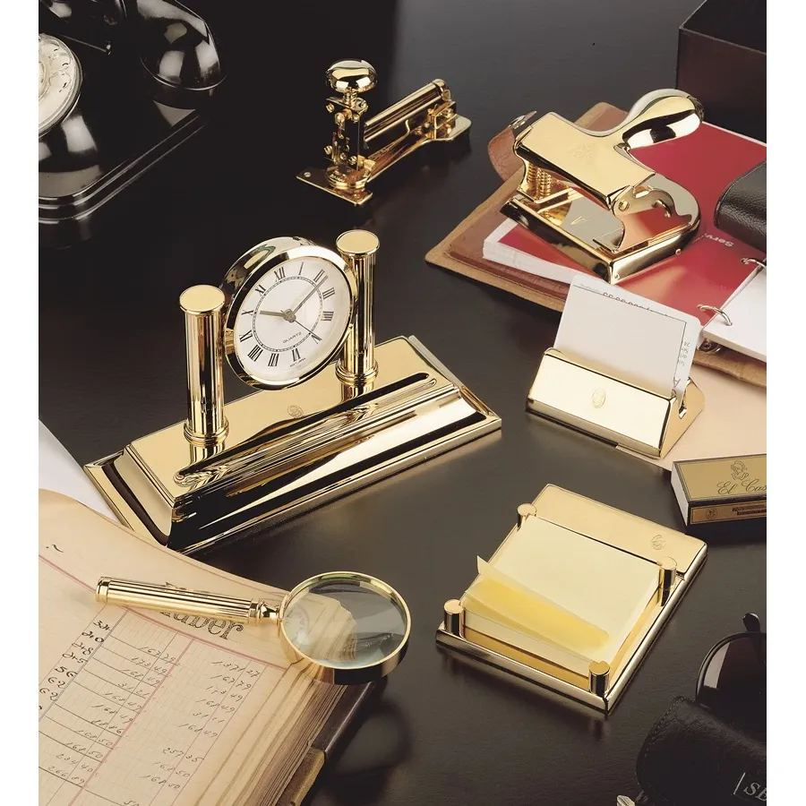 Какво да подарите на мъж за 40-ия рожден ден аксесоари