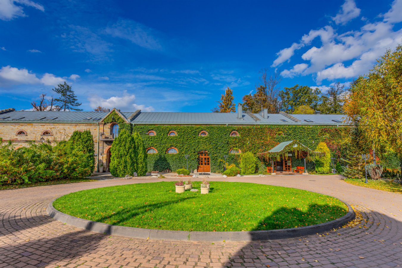 Хотел Manor House Екстериор