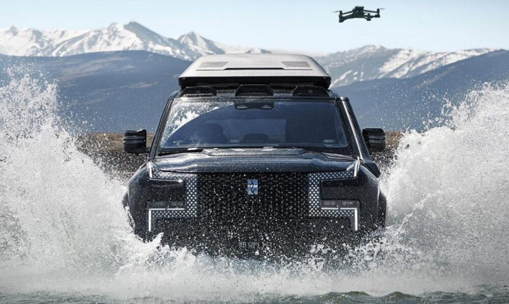 Луксозен електрически автомобил