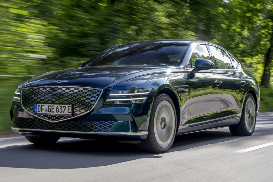 Луксозен електромобил