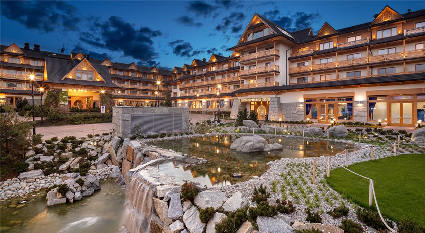 Луксозен хотел в планината