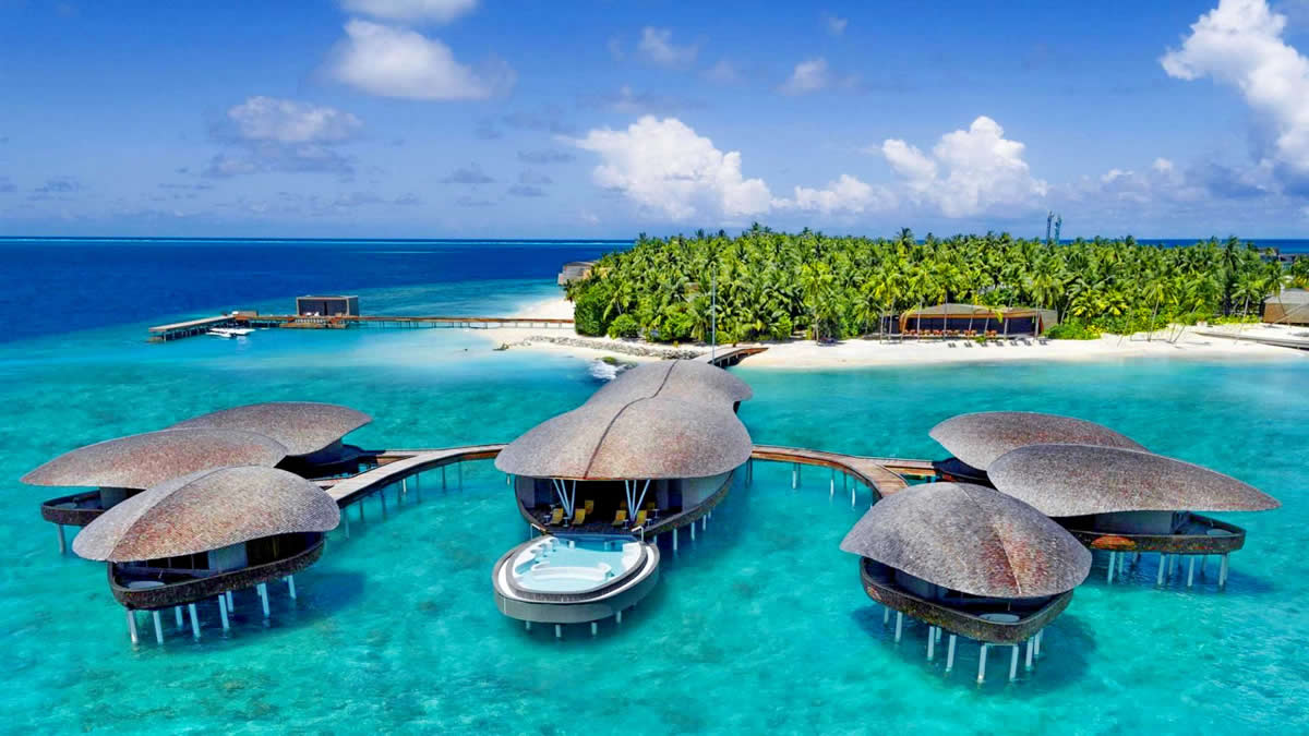 Луксозна почивка на Малдивите St Regis Maldives Vommuli