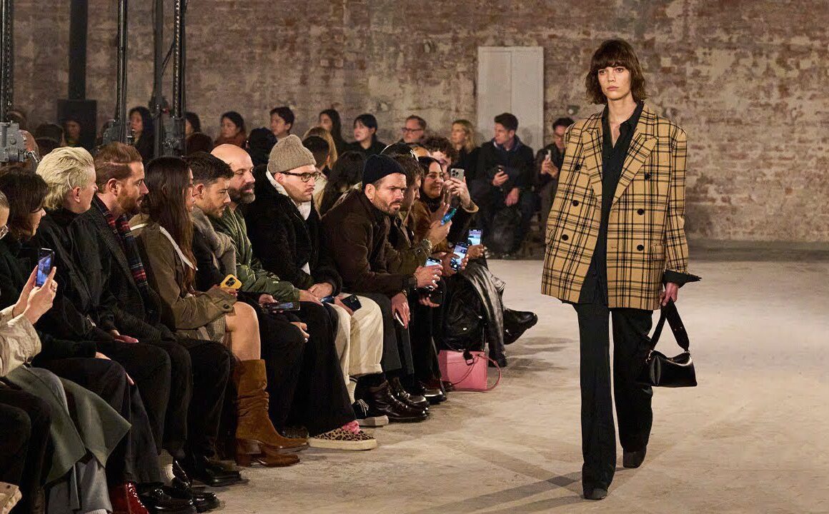 Нова колекция Ami Paris Есен Зима 2025