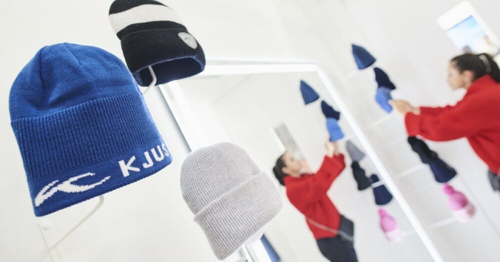 Шапки за нея за всякакви условия