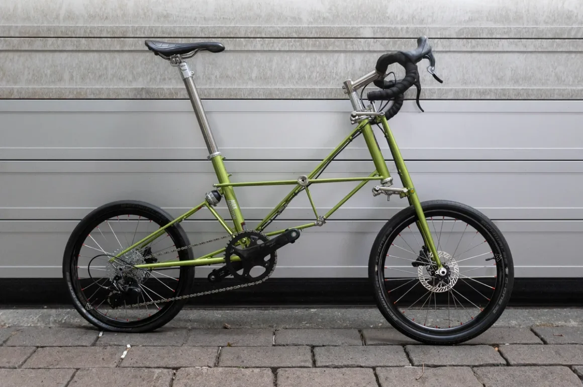 Велосипедите Moulton – британският премиум клас в света на сгъваемите велосипеди