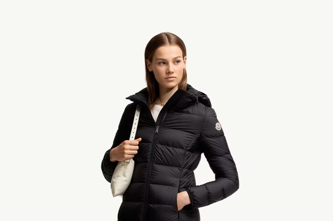 Защо якетата Moncler са толкова скъпи?