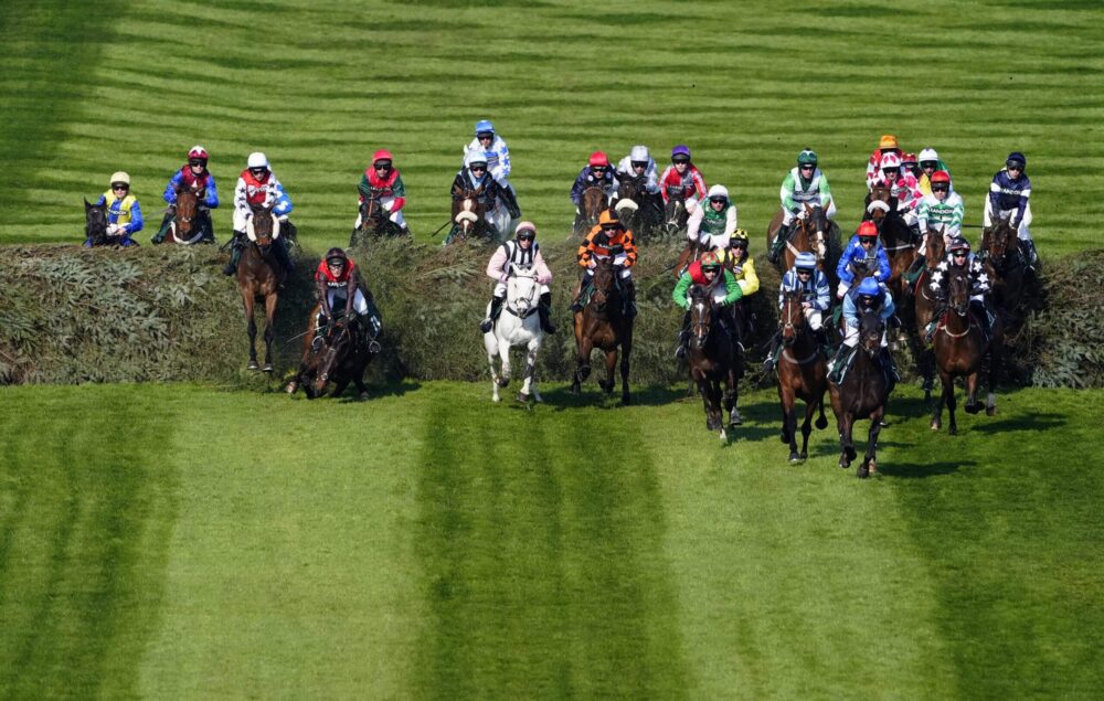 Grand National Конни Надбягвания